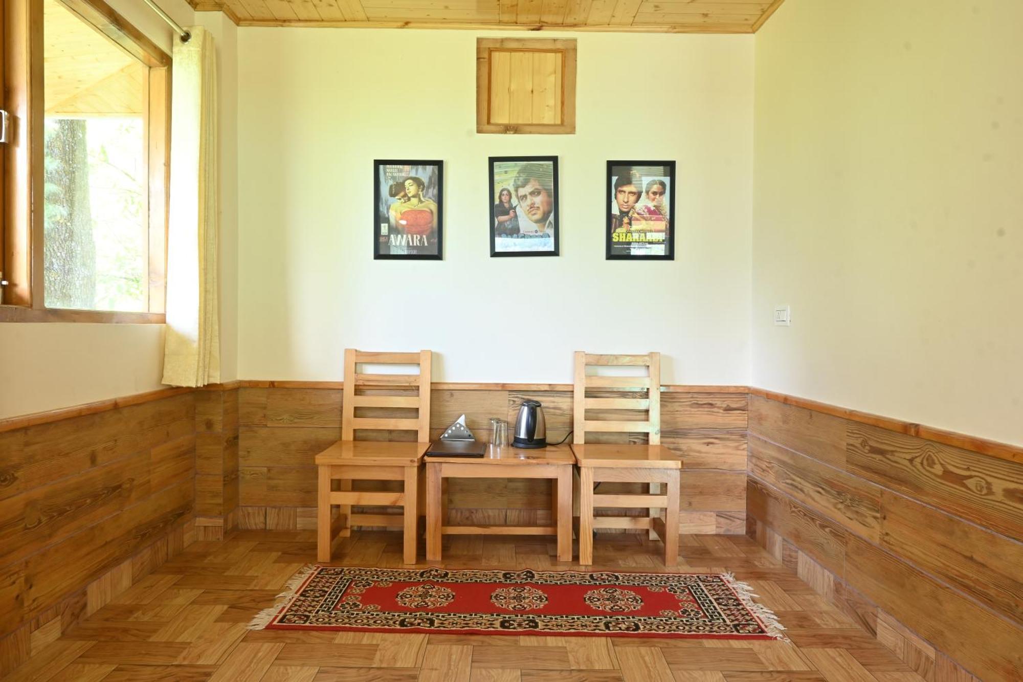 לינה וארוחת בוקר Cascade Mountain Retreat Manali מראה חיצוני תמונה