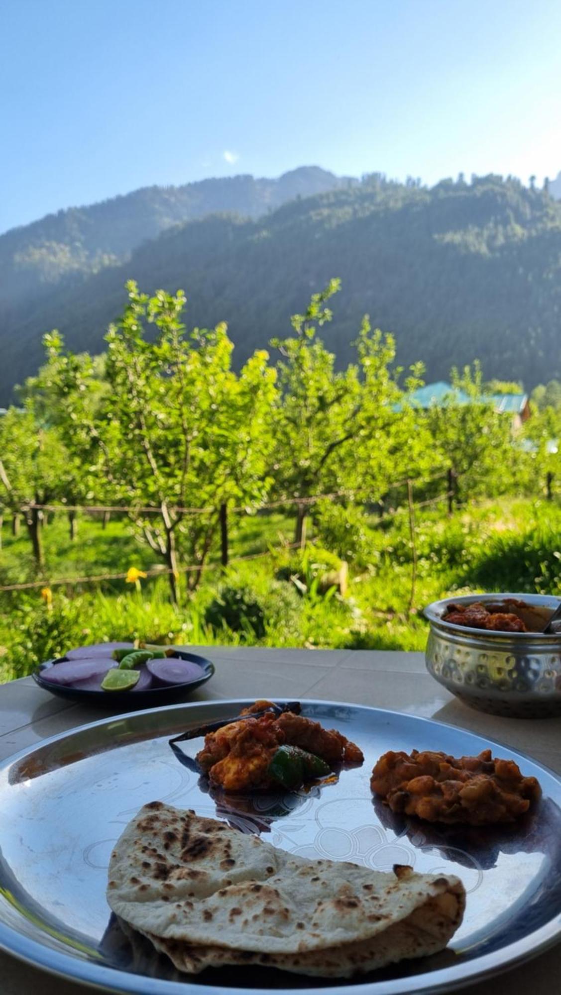 לינה וארוחת בוקר Cascade Mountain Retreat Manali מראה חיצוני תמונה