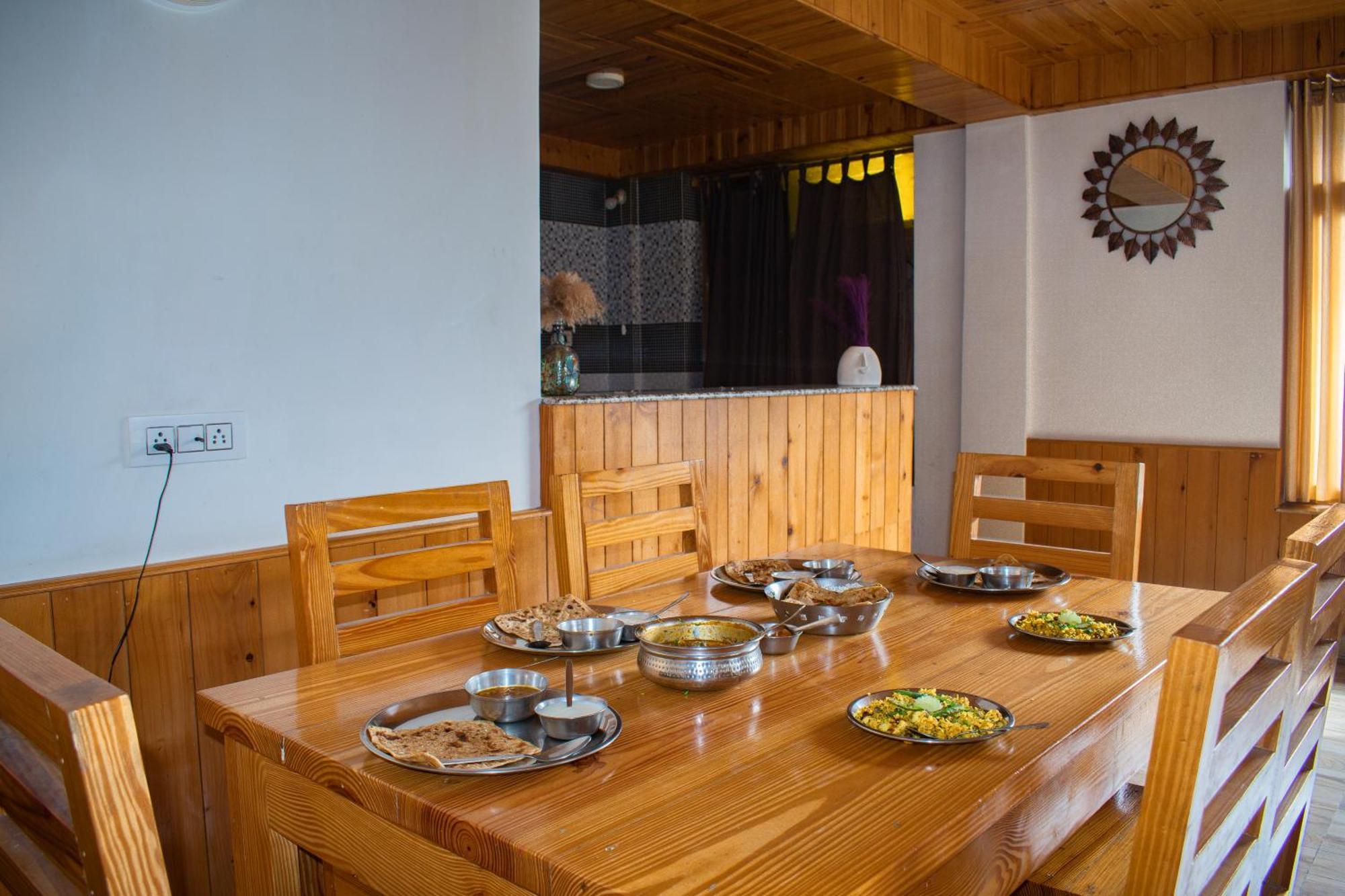 לינה וארוחת בוקר Cascade Mountain Retreat Manali מראה חיצוני תמונה